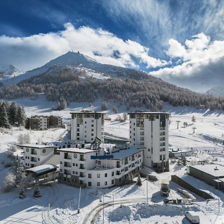 Hotiday Hotel Sestriere Bagian luar foto