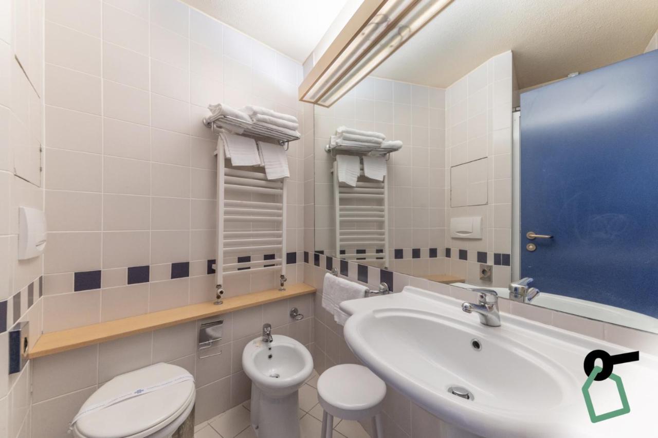 Hotiday Hotel Sestriere Bagian luar foto